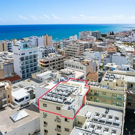 Downtown Sea View Penthouse 아파트 라르나카